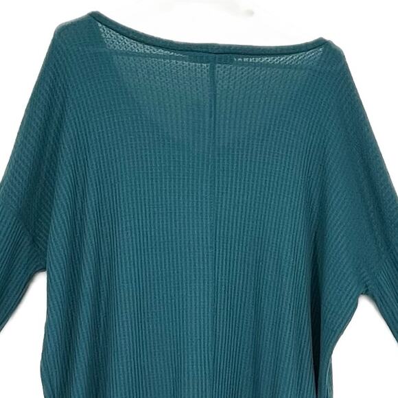 Shelia Rose Waffle Textured V-Neck Top in Green Size XL - Picture 4 of 6